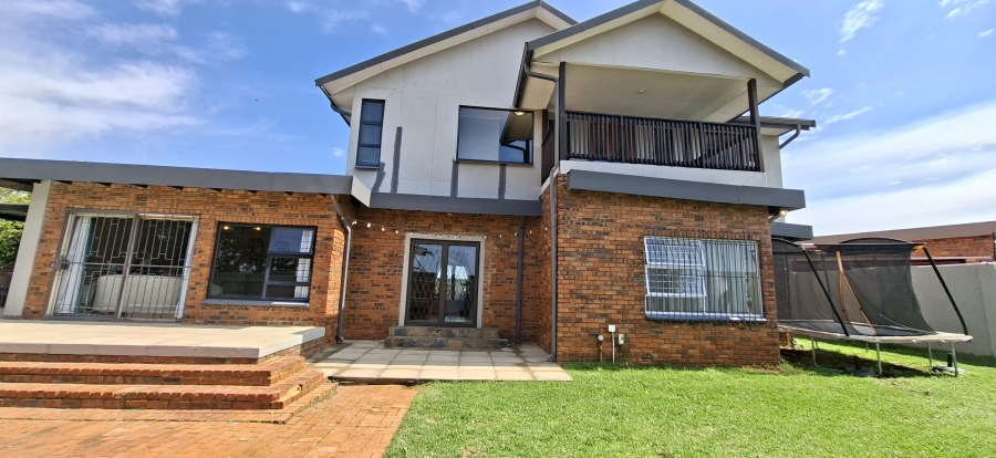 4 Bedroom Property for Sale in Noordkruin Gauteng