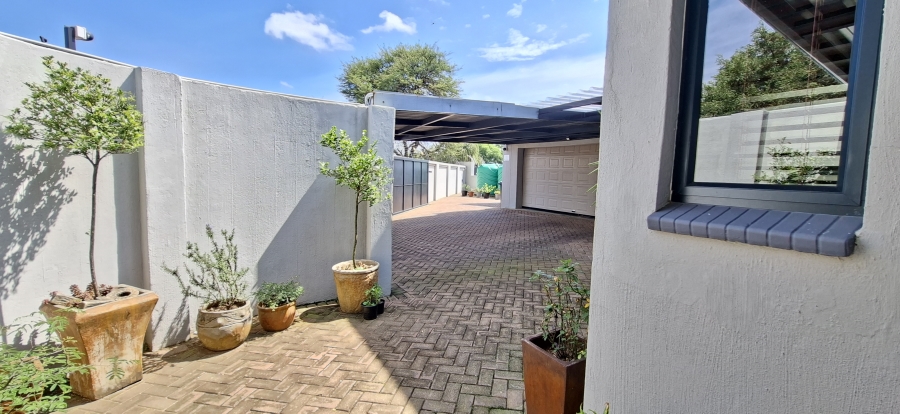 4 Bedroom Property for Sale in Noordkruin Gauteng