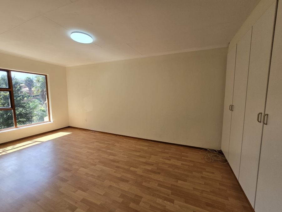 4 Bedroom Property for Sale in Kenmare Gauteng