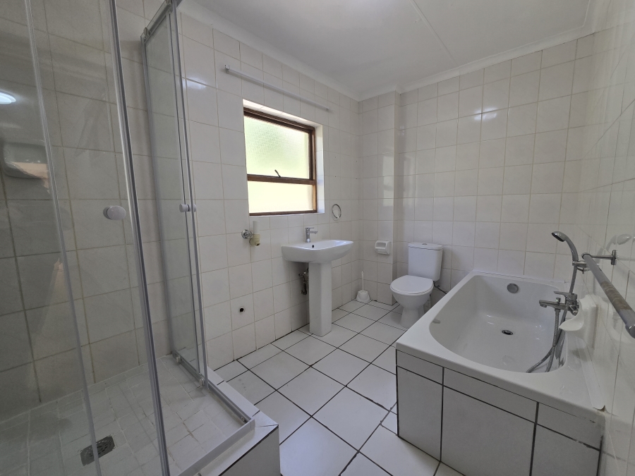 4 Bedroom Property for Sale in Kenmare Gauteng