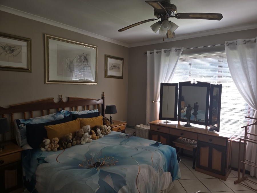 2 Bedroom Property for Sale in Noordheuwel Gauteng