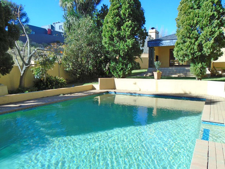 To Let 2 Bedroom Property for Rent in Northcliff Gauteng