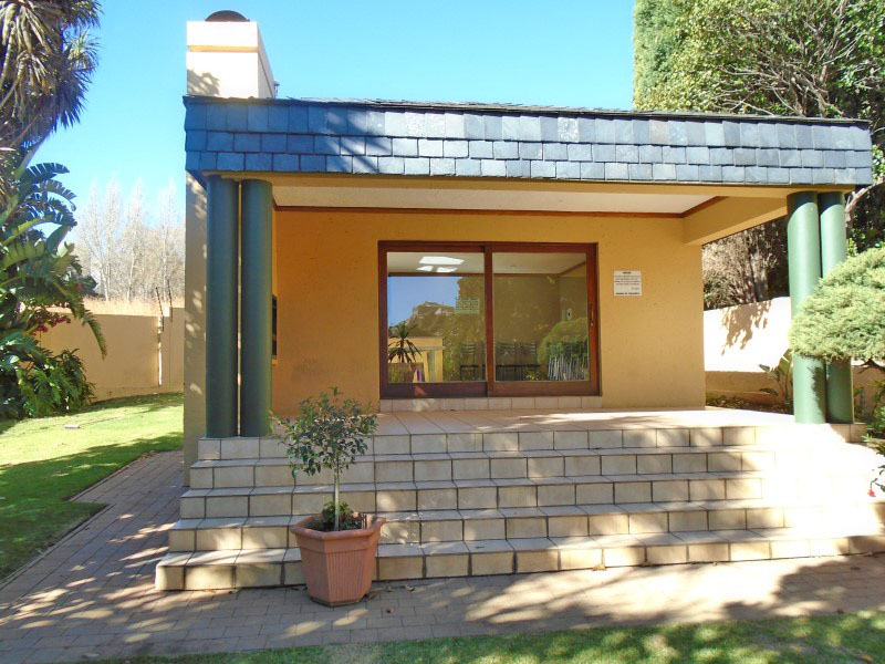 To Let 2 Bedroom Property for Rent in Northcliff Gauteng