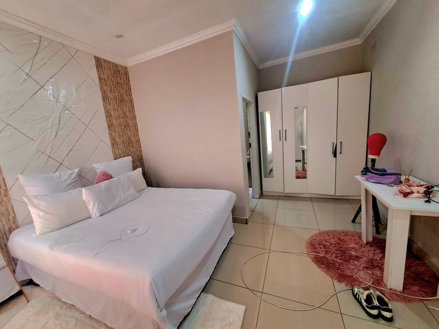 3 Bedroom Property for Sale in Bezuidenhout Valley Gauteng