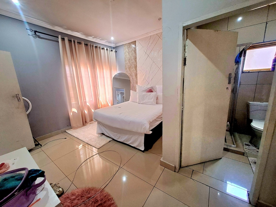 3 Bedroom Property for Sale in Bezuidenhout Valley Gauteng