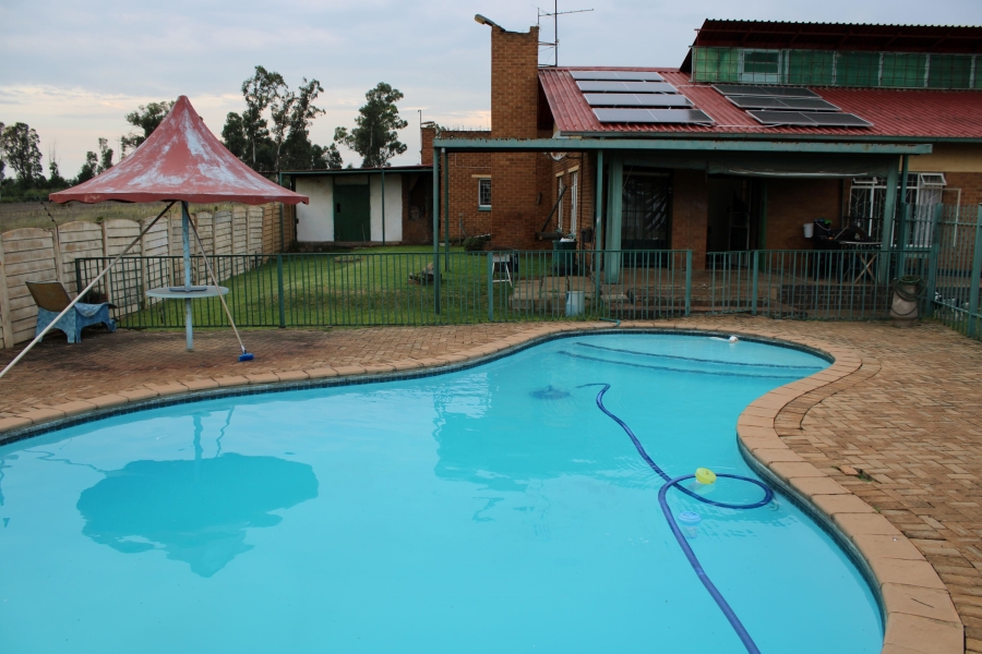 4 Bedroom Property for Sale in Spaarwater Gauteng