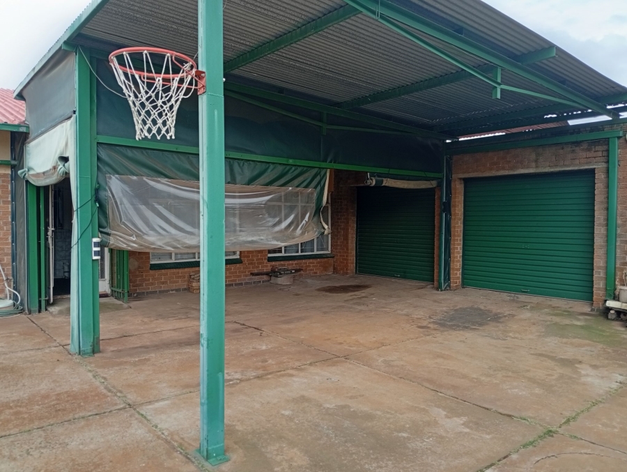 4 Bedroom Property for Sale in Spaarwater Gauteng