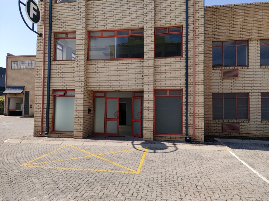 To Let Commercial Property for Rent in Strijdom Park Gauteng