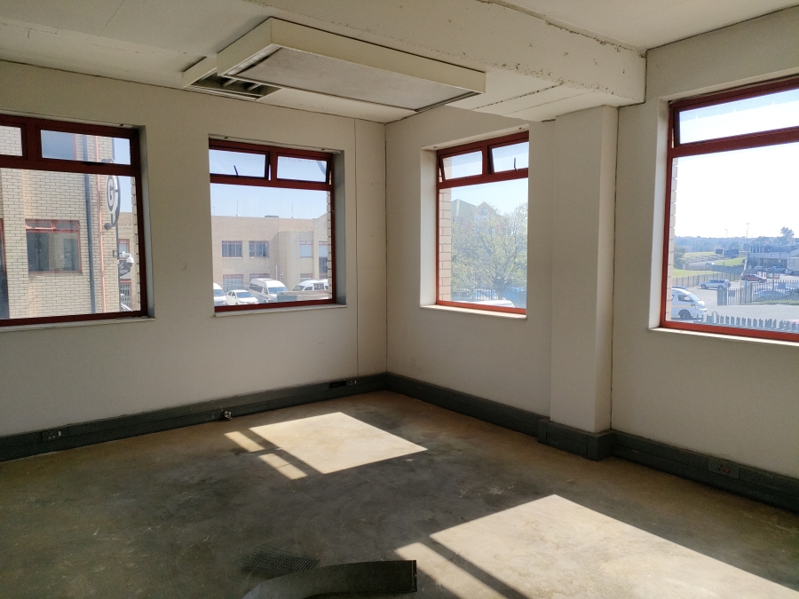 To Let Commercial Property for Rent in Strijdom Park Gauteng