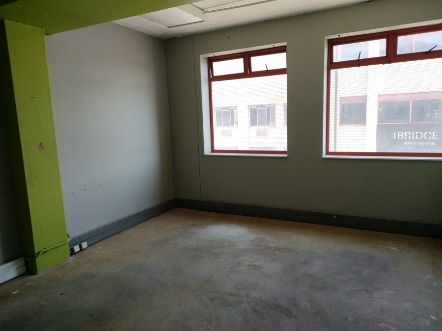 To Let Commercial Property for Rent in Strijdom Park Gauteng