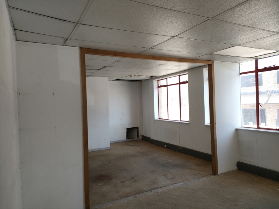 To Let Commercial Property for Rent in Strijdom Park Gauteng