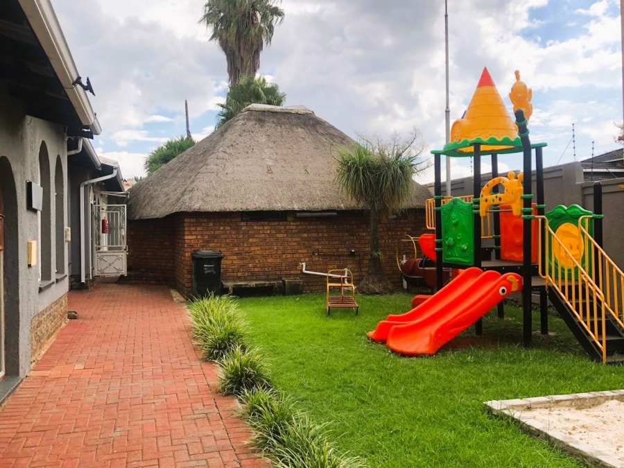 7 Bedroom Property for Sale in Ravenswood Gauteng
