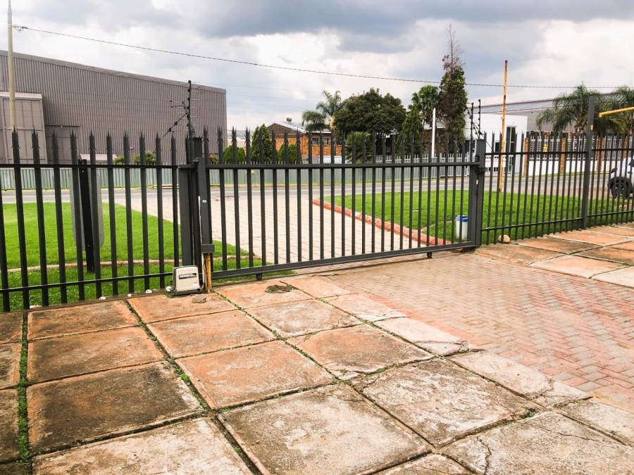 7 Bedroom Property for Sale in Ravenswood Gauteng