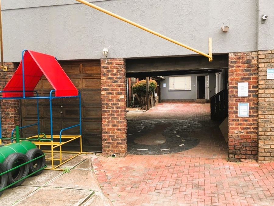 7 Bedroom Property for Sale in Ravenswood Gauteng