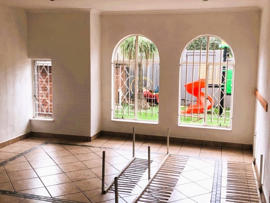 7 Bedroom Property for Sale in Ravenswood Gauteng