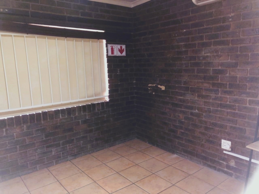 7 Bedroom Property for Sale in Ravenswood Gauteng