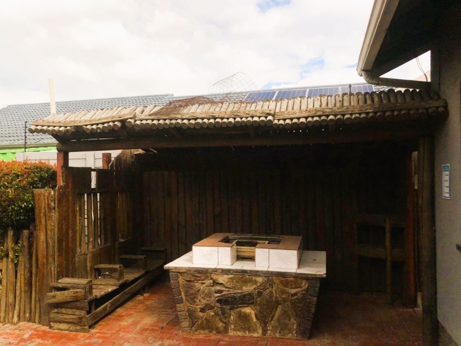 7 Bedroom Property for Sale in Ravenswood Gauteng