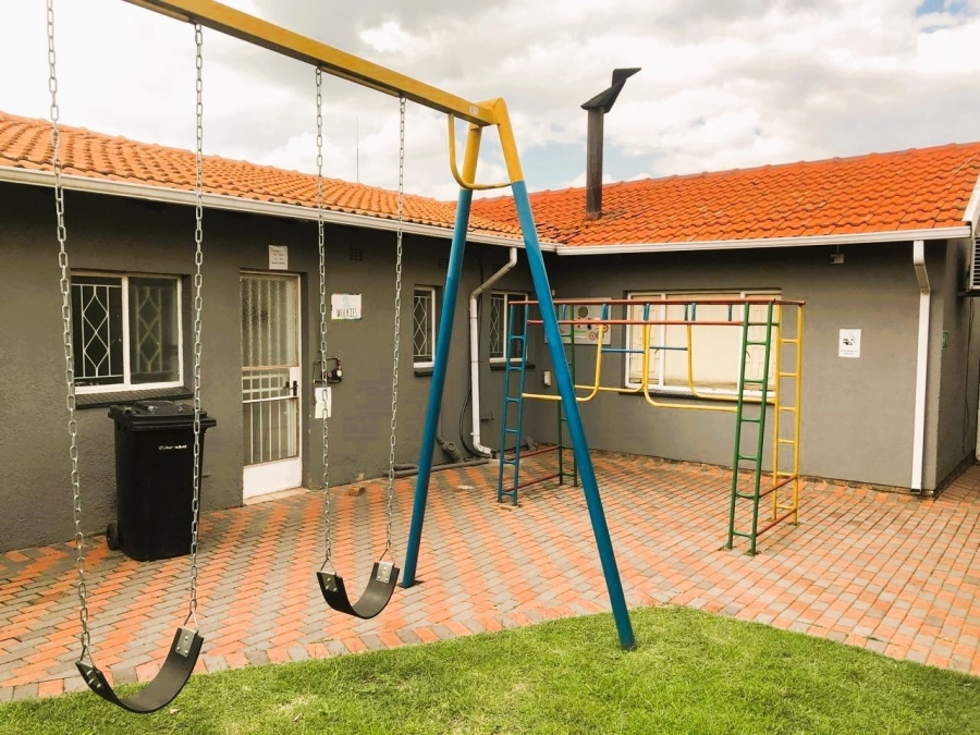 7 Bedroom Property for Sale in Ravenswood Gauteng