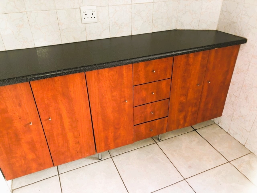 7 Bedroom Property for Sale in Ravenswood Gauteng