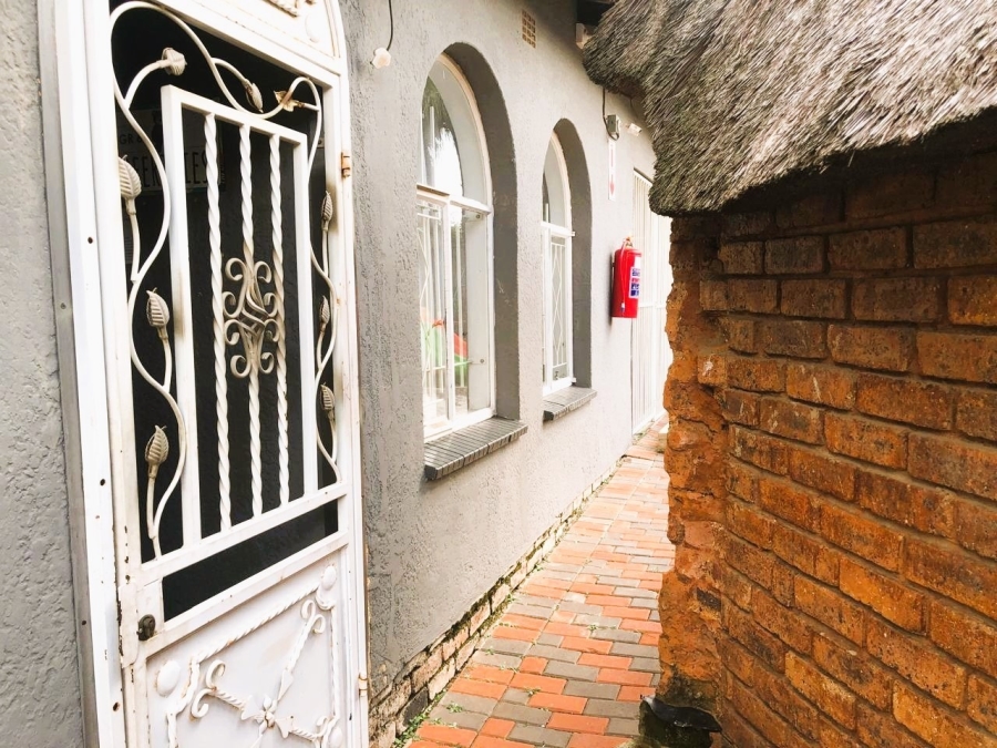 7 Bedroom Property for Sale in Ravenswood Gauteng