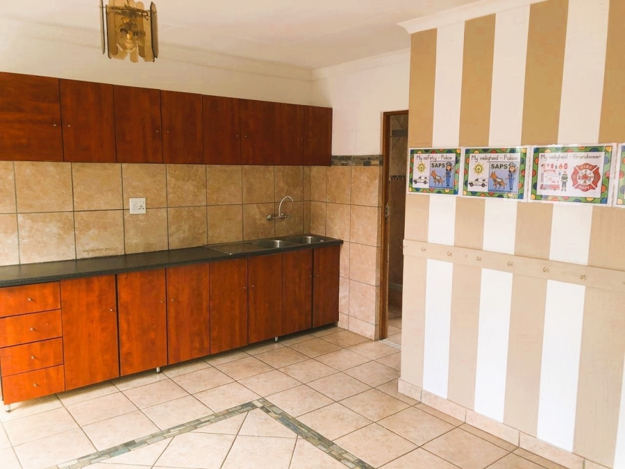 7 Bedroom Property for Sale in Ravenswood Gauteng