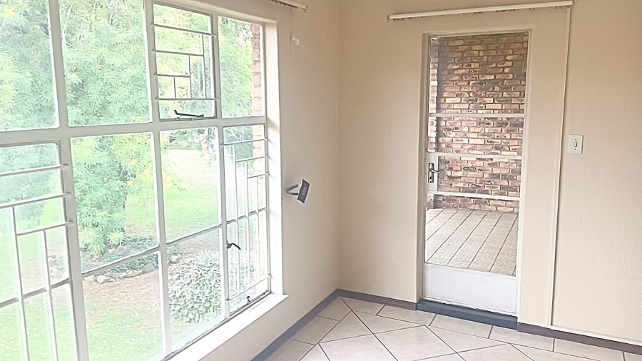 2 Bedroom Property for Sale in Edleen Gauteng