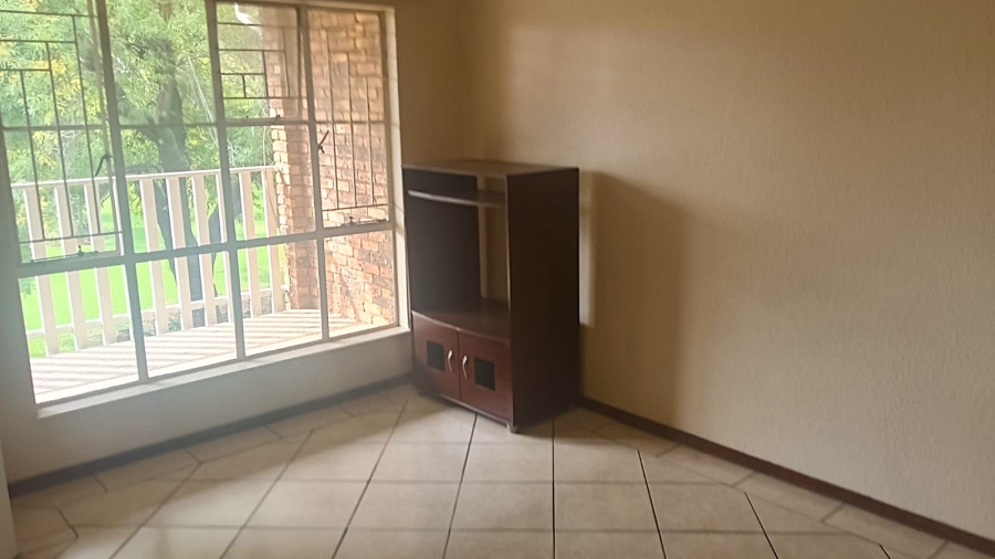 2 Bedroom Property for Sale in Edleen Gauteng