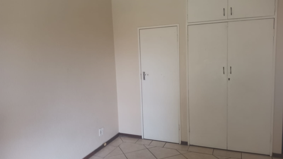 2 Bedroom Property for Sale in Edleen Gauteng