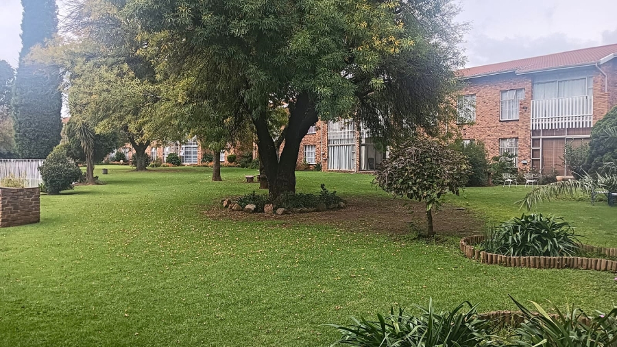 2 Bedroom Property for Sale in Edleen Gauteng