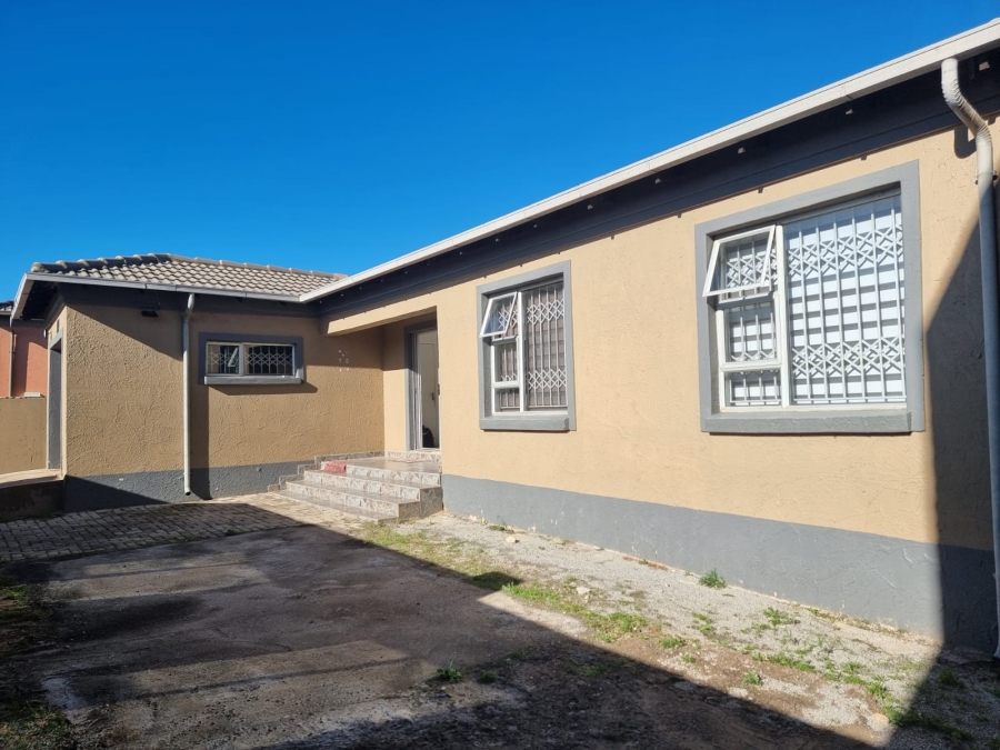 3 Bedroom Property for Sale in Meadowlands East Gauteng