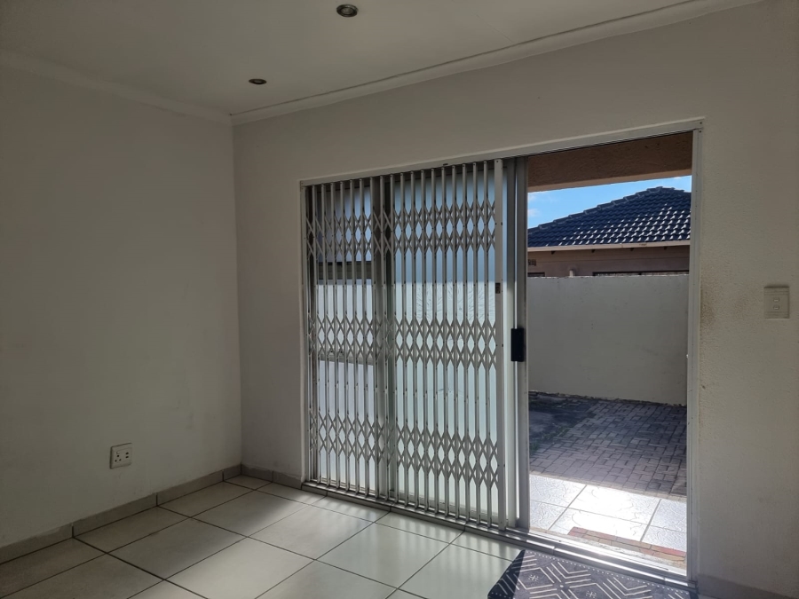 3 Bedroom Property for Sale in Meadowlands East Gauteng