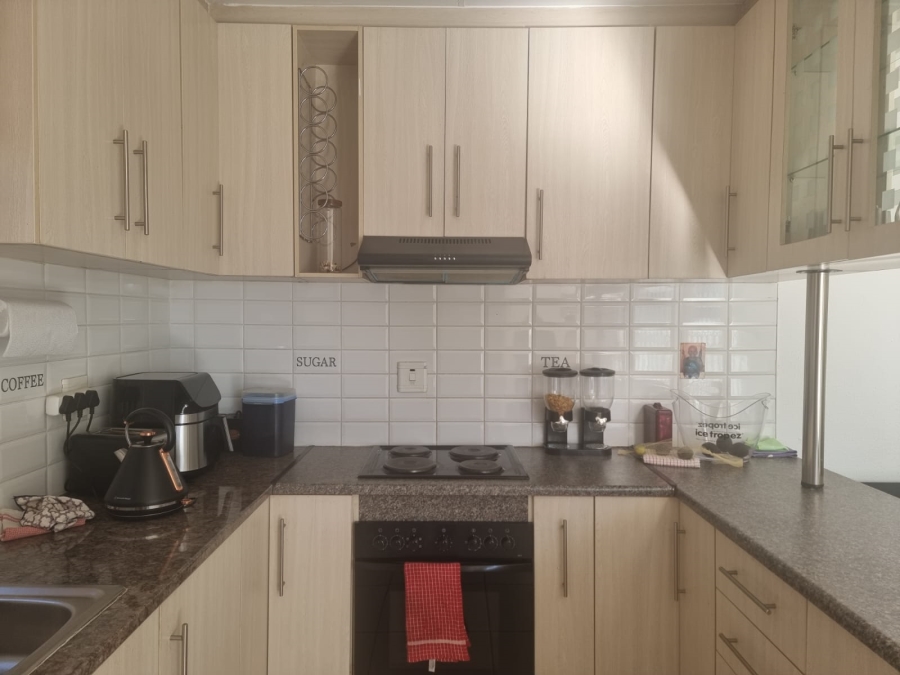 3 Bedroom Property for Sale in Meadowlands East Gauteng