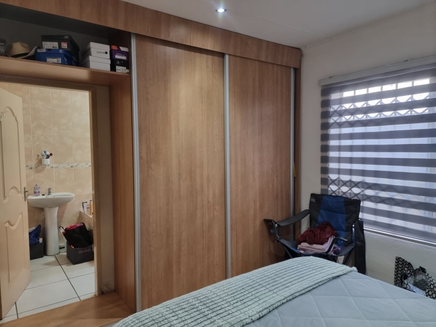 3 Bedroom Property for Sale in Meadowlands East Gauteng