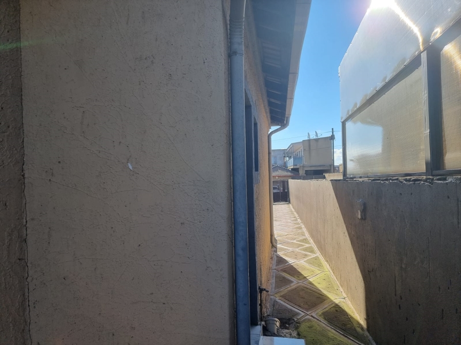 3 Bedroom Property for Sale in Meadowlands East Gauteng