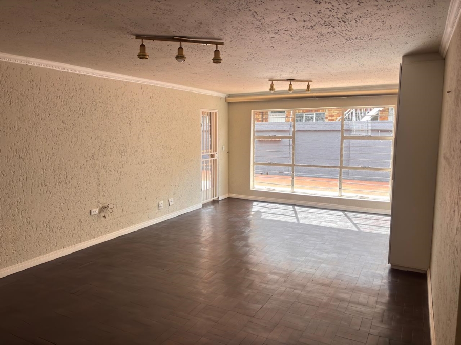 To Let 2 Bedroom Property for Rent in Townsview Gauteng