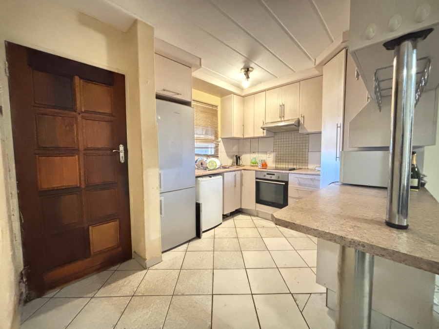 3 Bedroom Property for Sale in Die Hoewes Gauteng