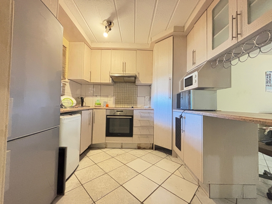 3 Bedroom Property for Sale in Die Hoewes Gauteng