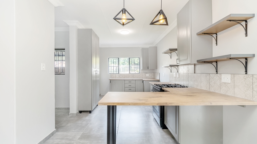 4 Bedroom Property for Sale in Florauna Gauteng