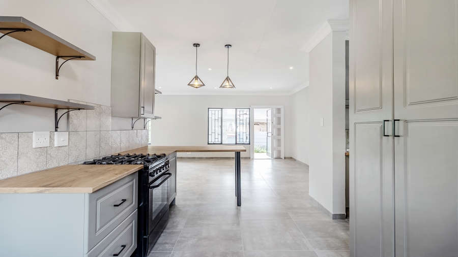 4 Bedroom Property for Sale in Florauna Gauteng