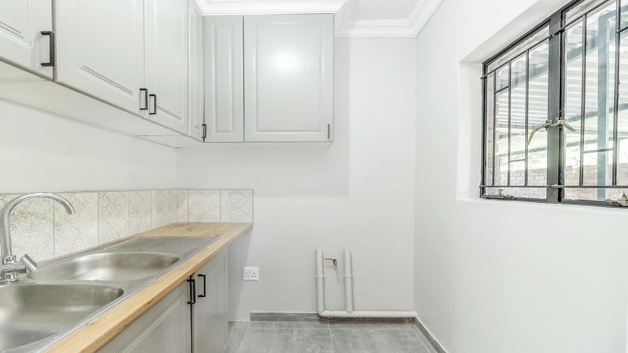 4 Bedroom Property for Sale in Florauna Gauteng