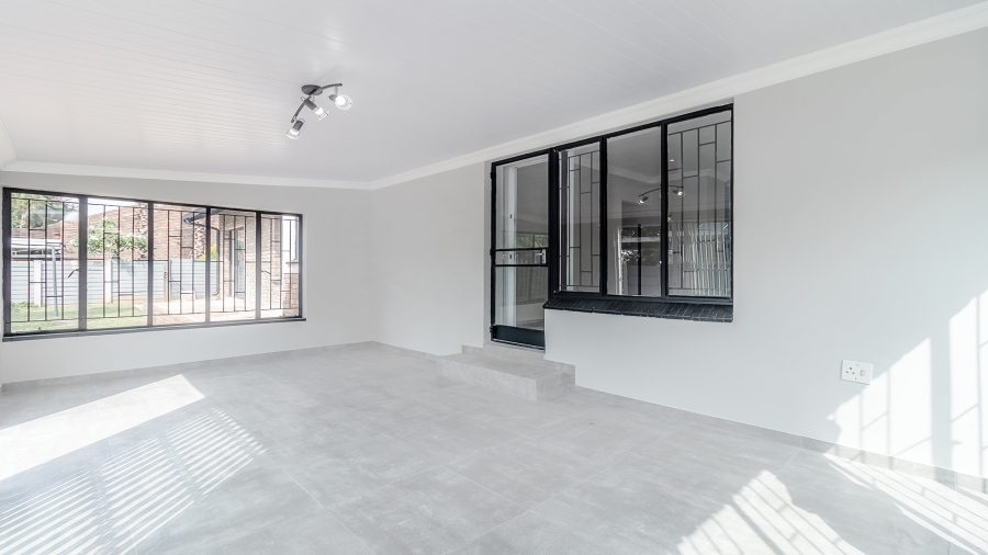 4 Bedroom Property for Sale in Florauna Gauteng