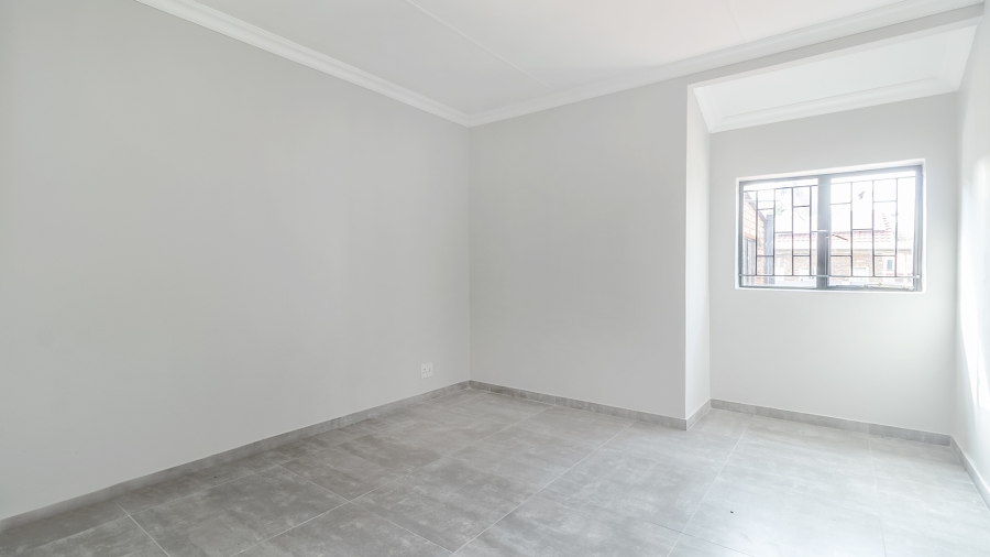 4 Bedroom Property for Sale in Florauna Gauteng