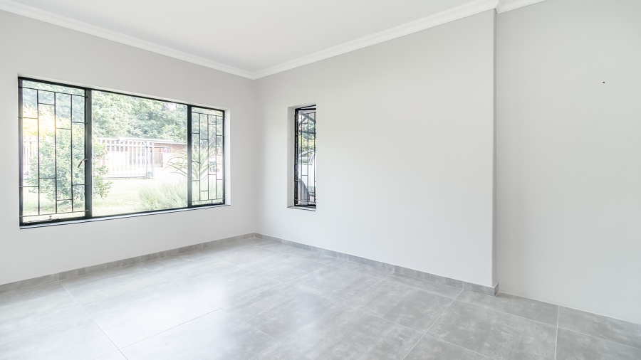 4 Bedroom Property for Sale in Florauna Gauteng