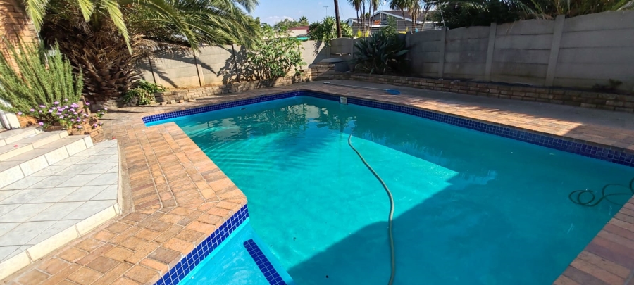 To Let 4 Bedroom Property for Rent in Van Dyk Park Gauteng