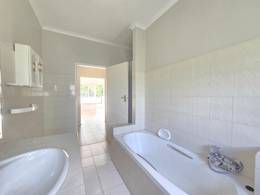 To Let 3 Bedroom Property for Rent in Rivonia Gauteng