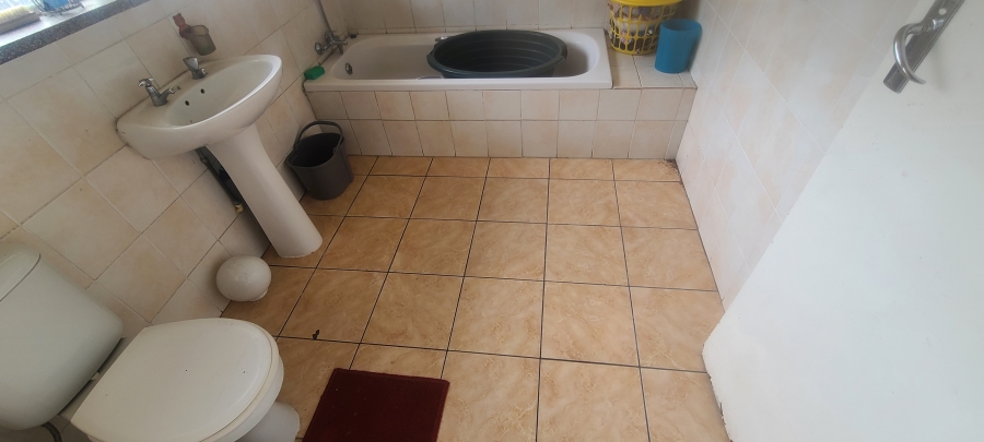 2 Bedroom Property for Sale in Edenvale Central Gauteng