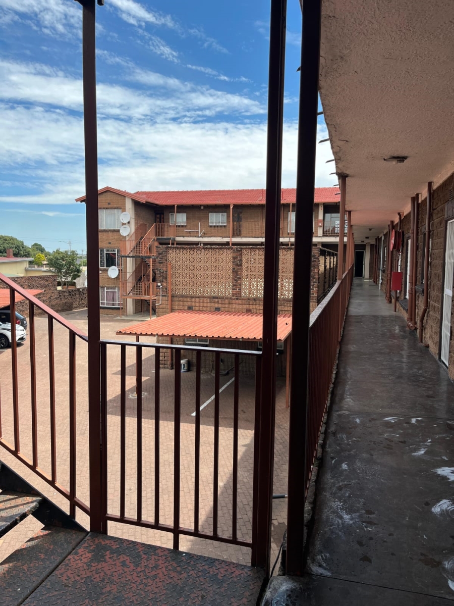 2 Bedroom Property for Sale in Leondale Gauteng