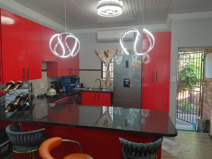 3 Bedroom Property for Sale in Theresa Park Gauteng