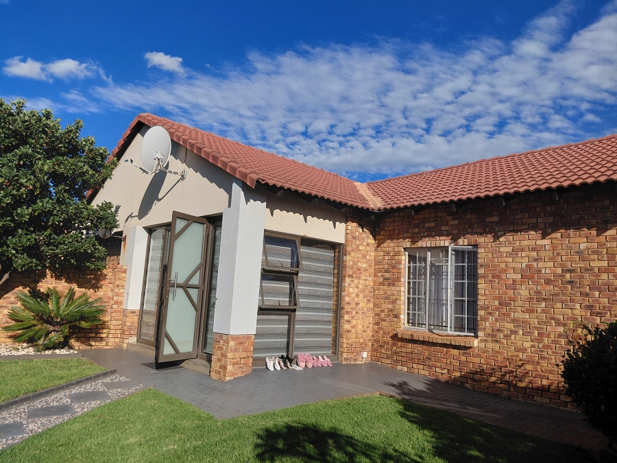 3 Bedroom Property for Sale in Theresa Park Gauteng