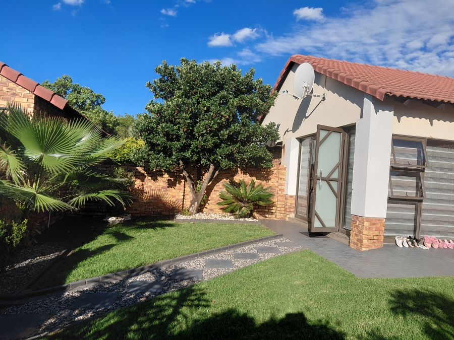 3 Bedroom Property for Sale in Theresa Park Gauteng